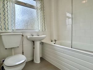 Family Bathroom- click for photo gallery